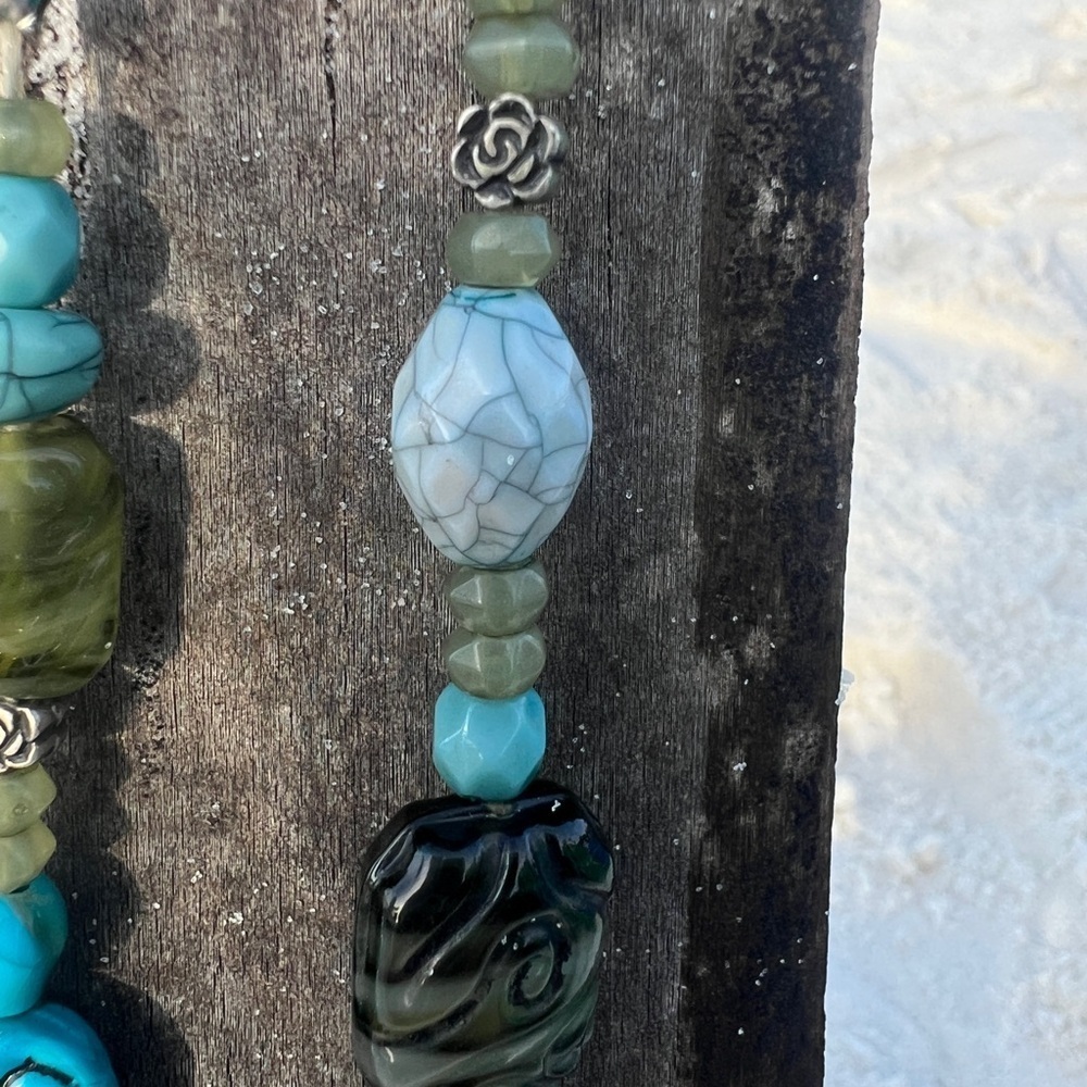 Signed Monet Carved Jade Turquoise Molded glass Necklace Vintage - Picture 7 of 16